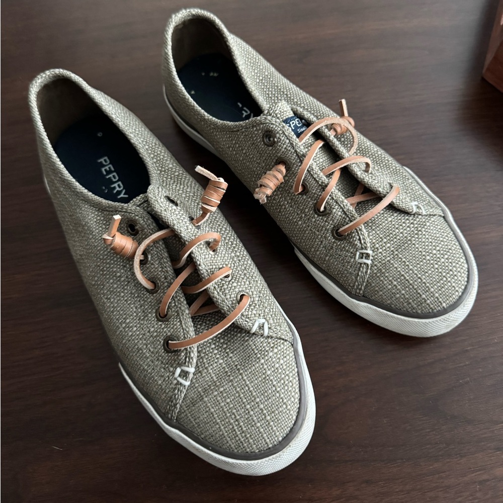 Perry Women’s Textured Tan Lace-Up Shoes